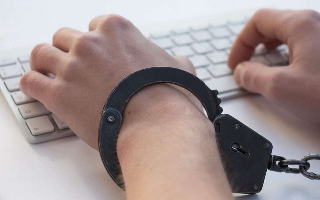 How to Deal With the Causes and Effects of Online Gambling Debts