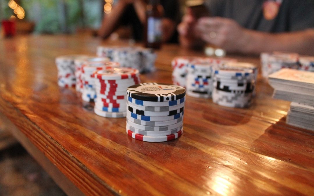 Which is Better, Tight or Loose Playing Daftar Online Poker?